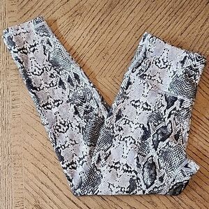Snakeskin leggings size S NWOT Balance Collection